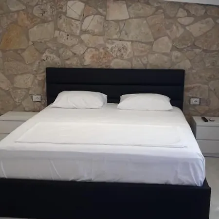 Pensjonat Luciano Rooms *
