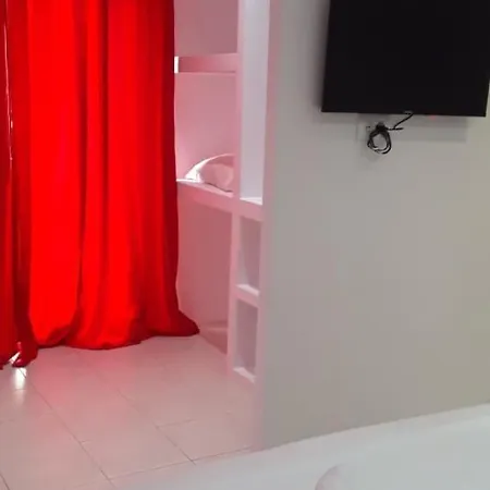 招待所 Luciano Rooms 卡萨米尔
