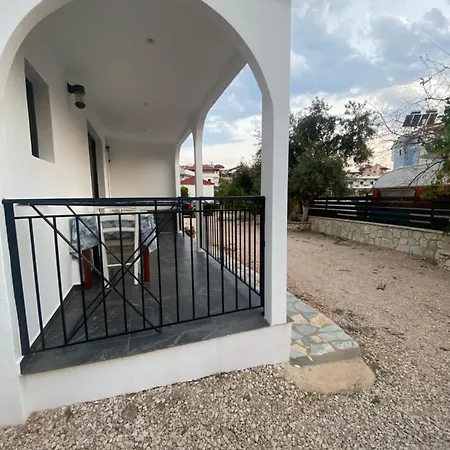 Luciano Maison d'hôtes Ksamil